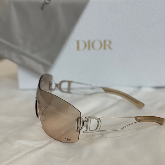 RARE and VINTAGE 90s Dior Shield Sunglasses - Picture 3 of 6